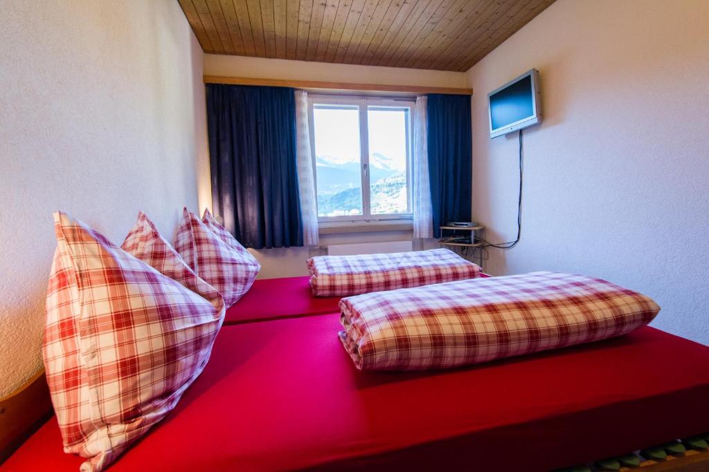 Hotel Pez Ault Disentis Habitación foto